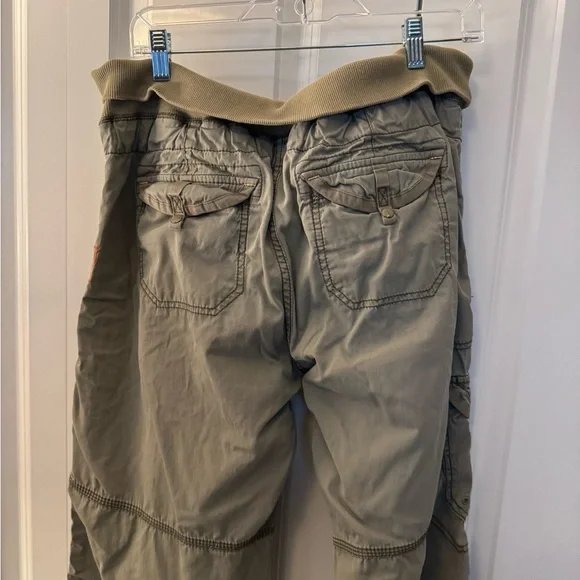 GAP Vintage Embroidered Olive Green Cargo Pants - Picture 7 of 13